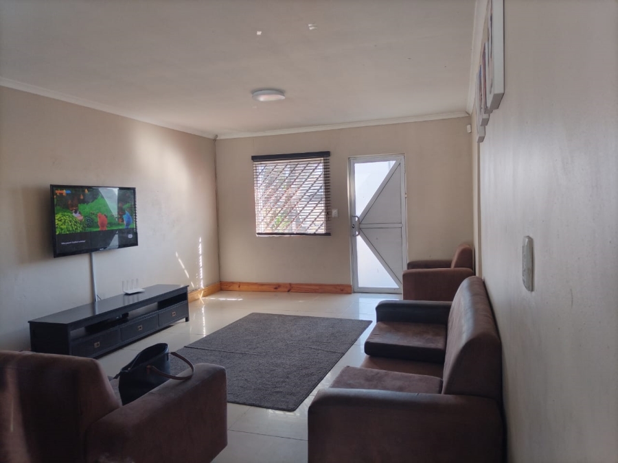 To Let 2 Bedroom Property for Rent in Sanddrift Western Cape